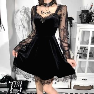 Robe Velours Et Dentelle 4
